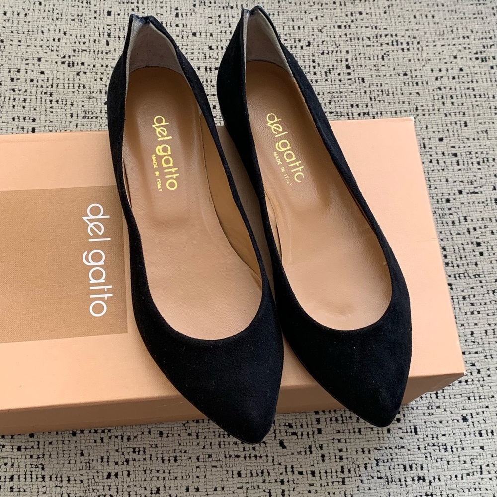 Del Gatto Italy black cat almond toe ballet flats suede - fits Sz 7